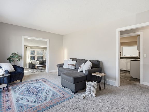 4th image of 2938 31st St