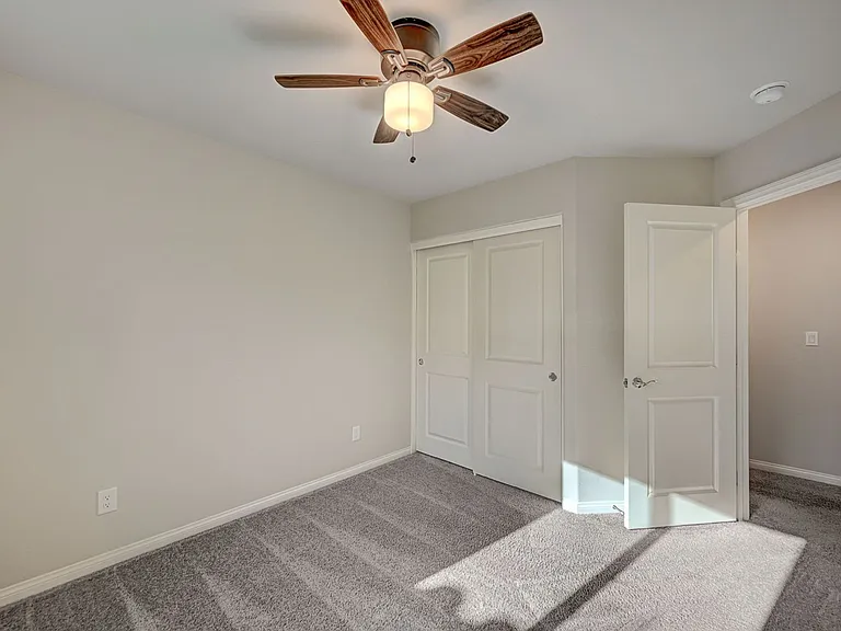 7869 Morganite Ave — Photo 32