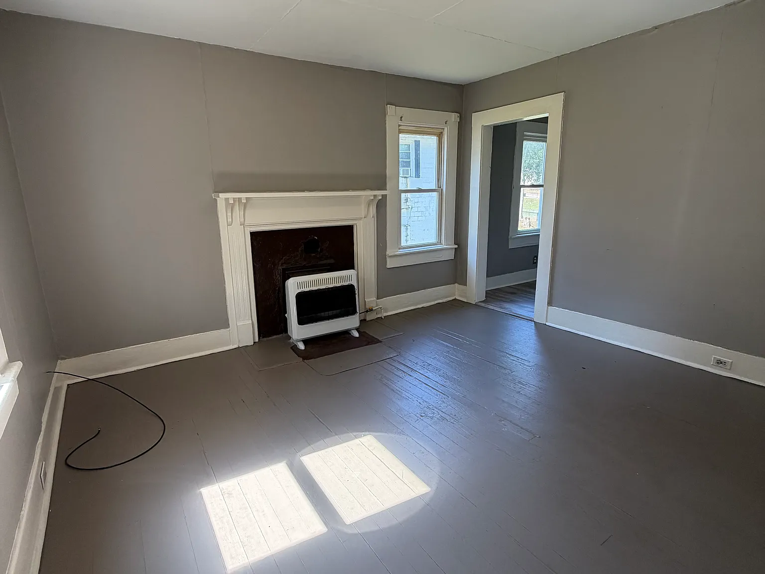1 bed, 869 sqft, $725 — Photo 2