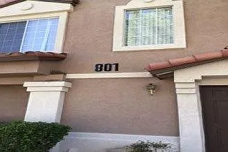 2 bed, 2.5 bath, 1020 sqft, $1,749 — Photo 1