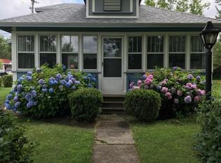 7260 Longfellow Dr, South Haven, MI 49090