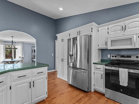 5th image of N274 Mueller Ct