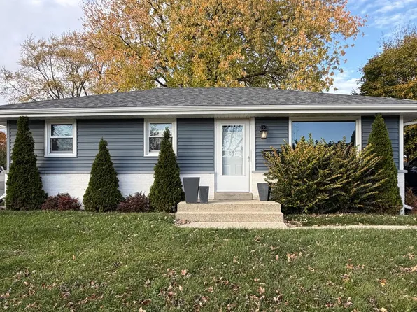 8620 West Lynx AVENUE, Milwaukee, WI 53225