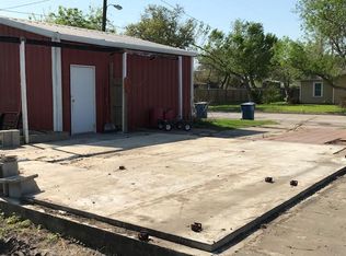 702 Douglas St, Refugio, TX 78377