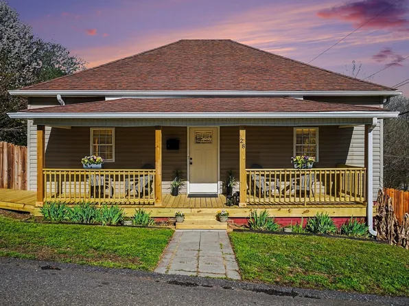 28 2nd St, Cramerton, NC 28032