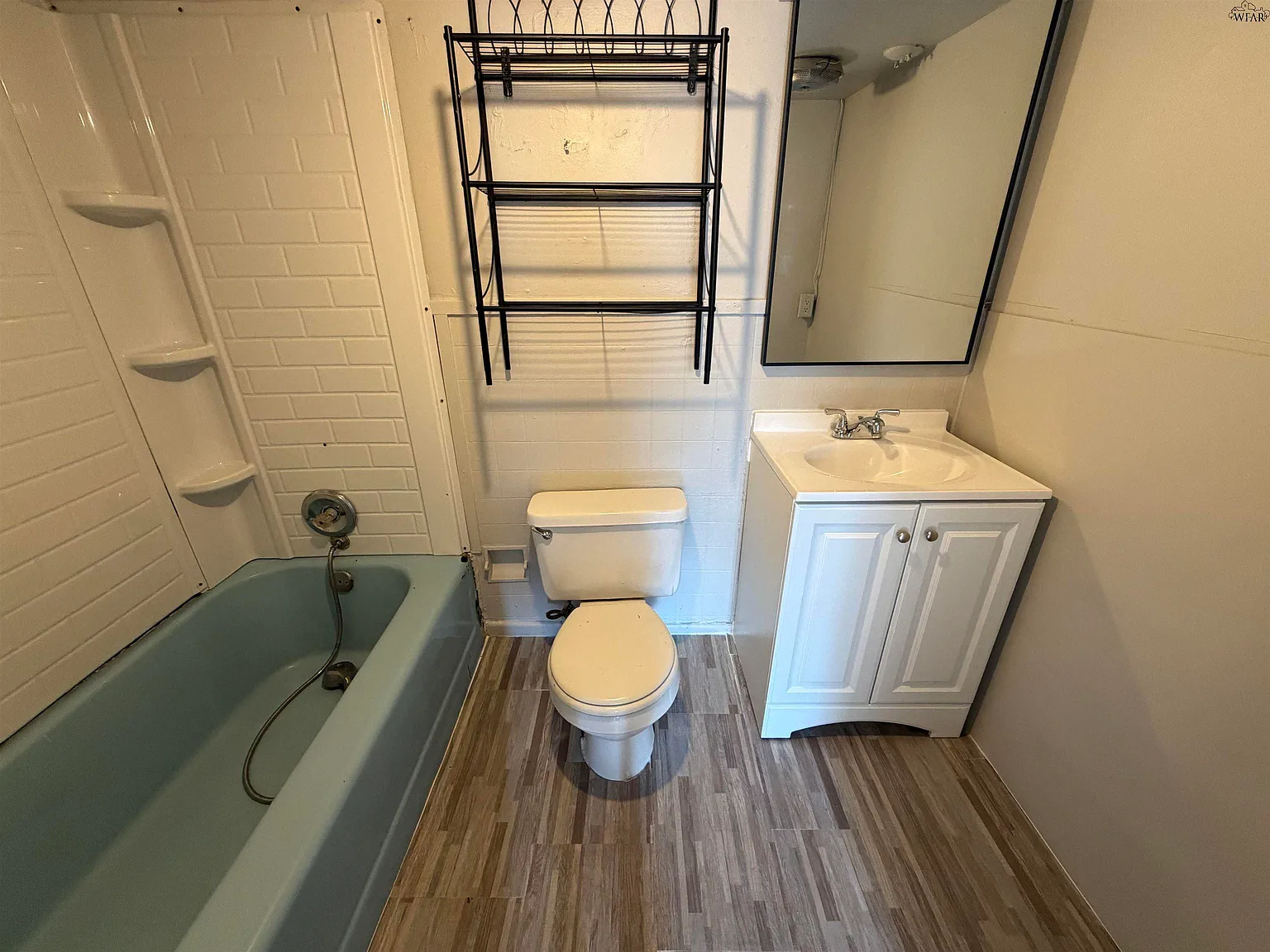 1 bed, 1.0 bath, 954 sqft, $650 — Photo 4