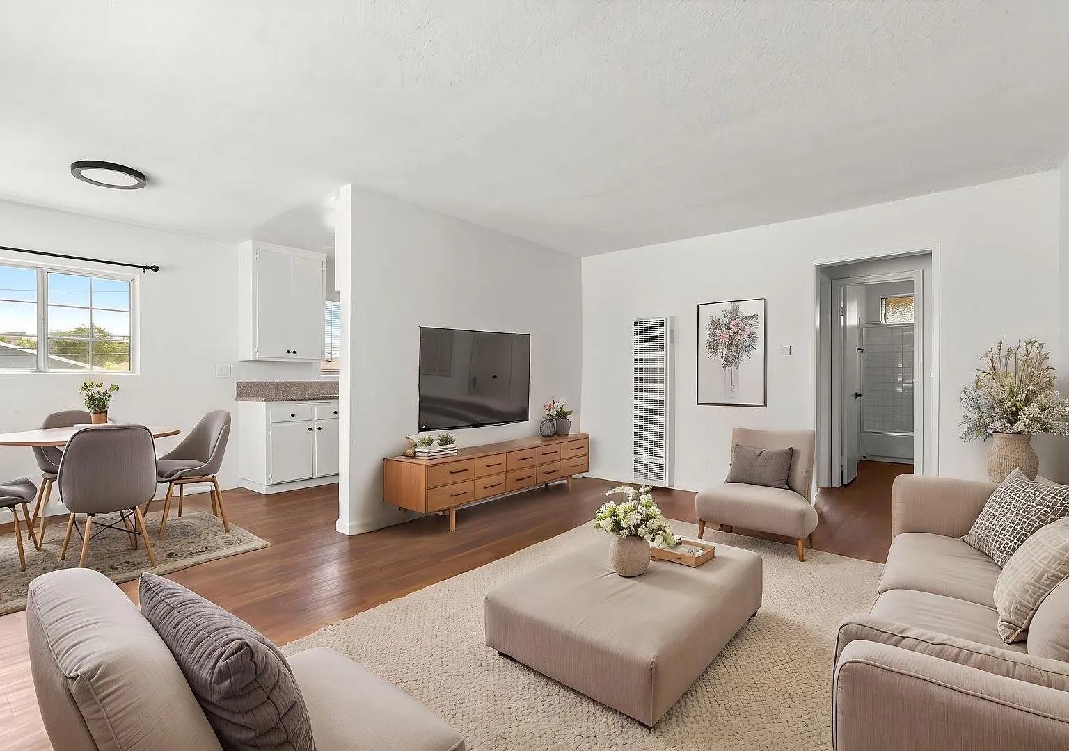 (An/Ji/Yo:C) 6449 Troost Avenue — Photo 1