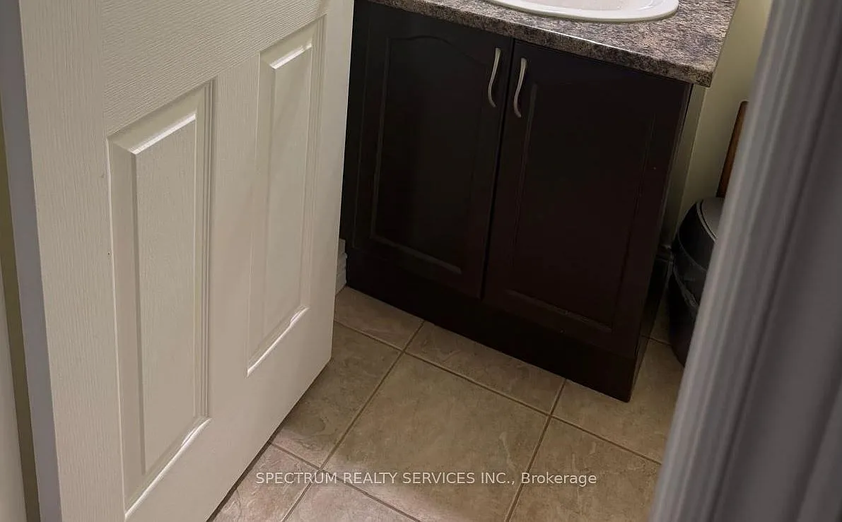 5 bed, $3,700 — Photo 3