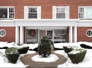 2425 Central St APT 2A, Evanston, IL 60201