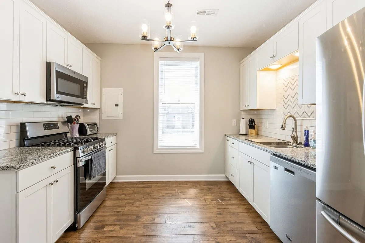 13217 Walnut Street - 1 — Photo 3