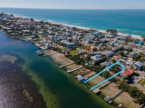 2316 Canasta Dr, Bradenton Beach, FL 34217