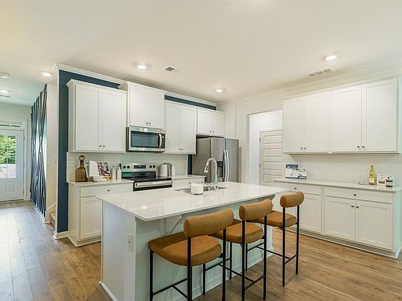 4th image of 3646 Nevins Way