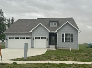 710 South Ave, Essex, IA 51638