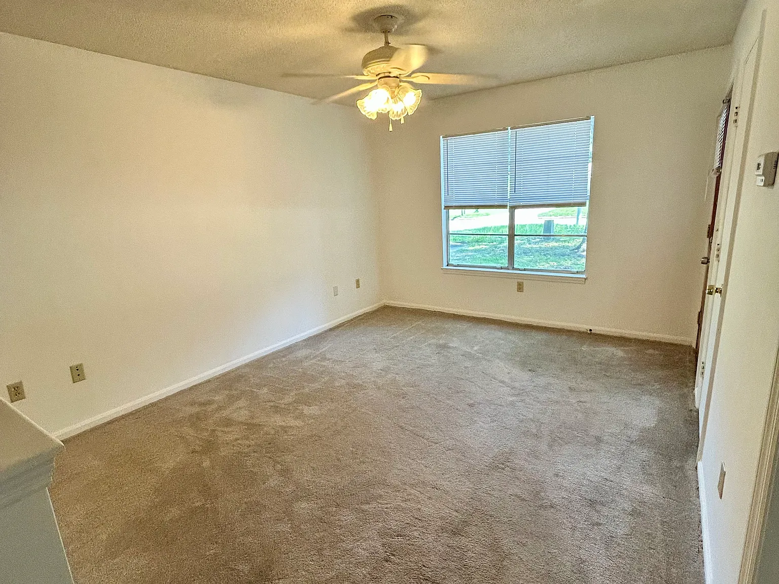 2 bed, 750 sqft, $1,400 — Photo 4