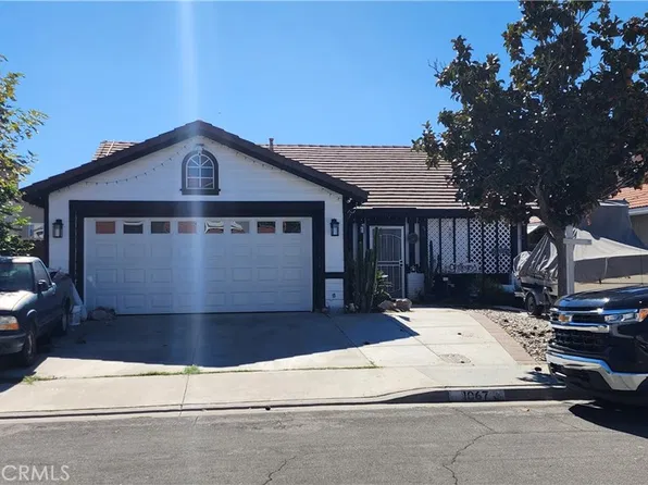 1067 Abbottswood Dr, Perris, CA 92571