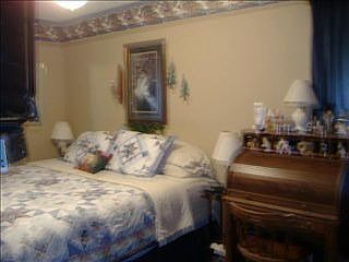 4th image of 102 Donna Hts
