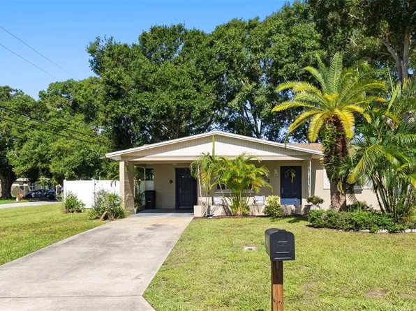 10602 105th St, Largo, FL 33773