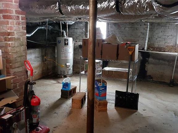 4th image of 3019 Lorraine Ave