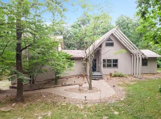 109 Peine Dr, Lexington, IL