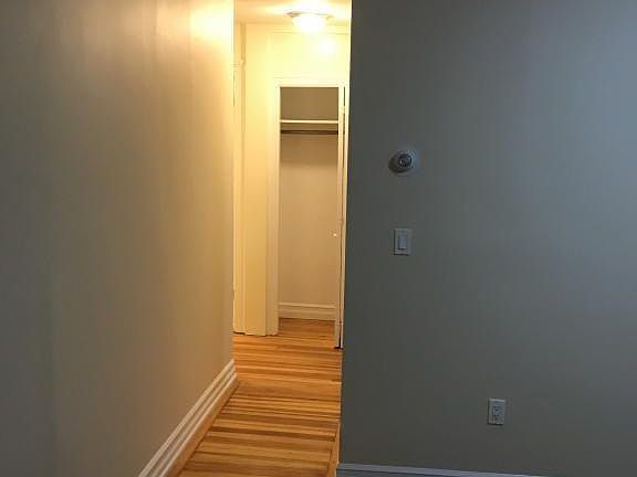 3rd image of 25 Hudsonview Ter