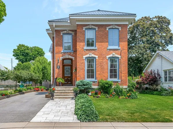 26 Centre St, Prince Edward County, ON K0K 2T0