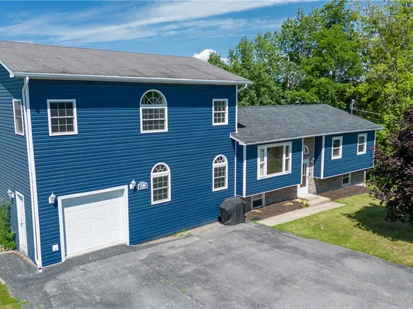 726 Beecher St, Clayton, NY 13624