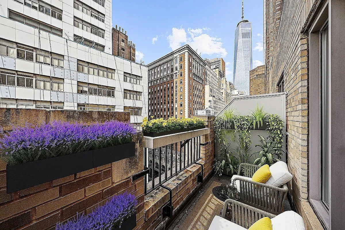 88 Greenwich Street — Photo 1