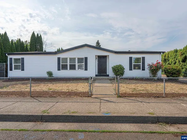1074 Rodan Ave SE, Salem, OR 97306