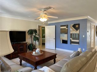 664 96th Ave N, Naples, FL 34108