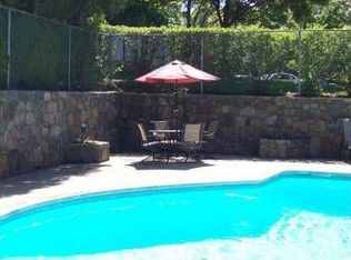365 Simmonsville Ave APT 2312, Johnston, RI 02919