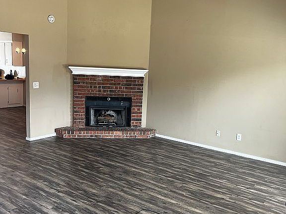 2nd image of 3114 Janet Dr