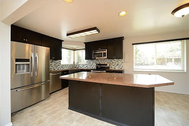 6527 Otis St — Photo 7