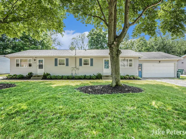 6560 Henry St, Allendale, MI 49401