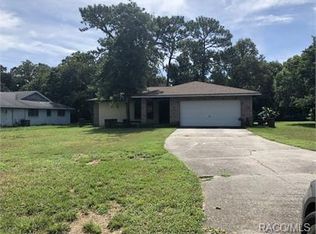 48 Pine St, Homosassa, FL 34446