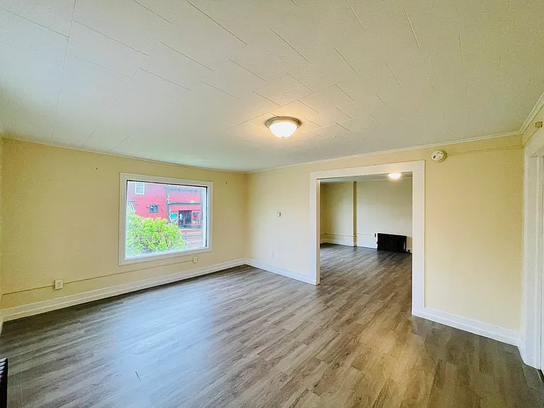 33 Follett St #B — Photo 29