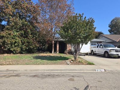 1828 S Hillcrest Dr, Visalia, CA, 93292