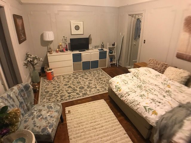 1st image of 2526 42nd St APT 2D