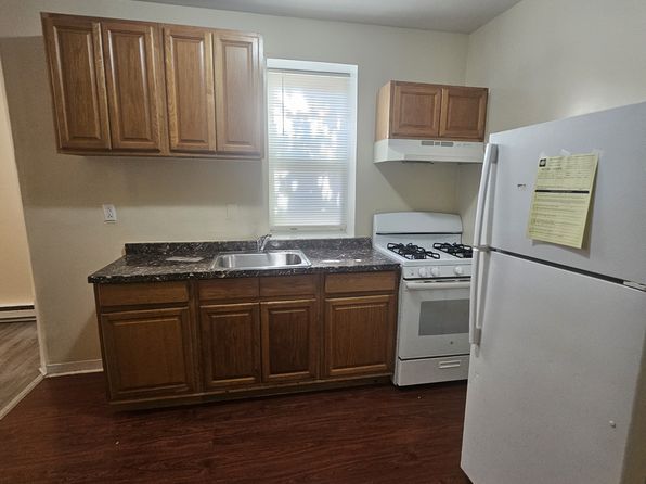 72 Mill River St #1A