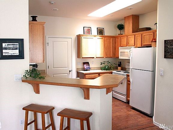4th image of 3918 7th St SW Suite F