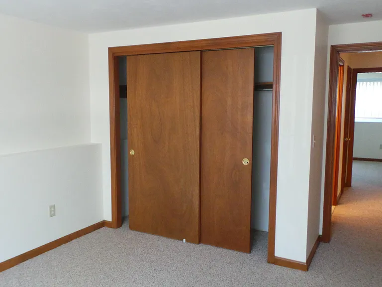 182 Chenango Ave #6 — Photo 17