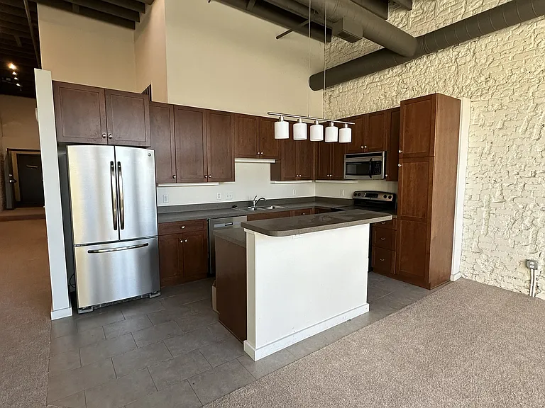 1319 Leavenworth St #211 — Photo 9