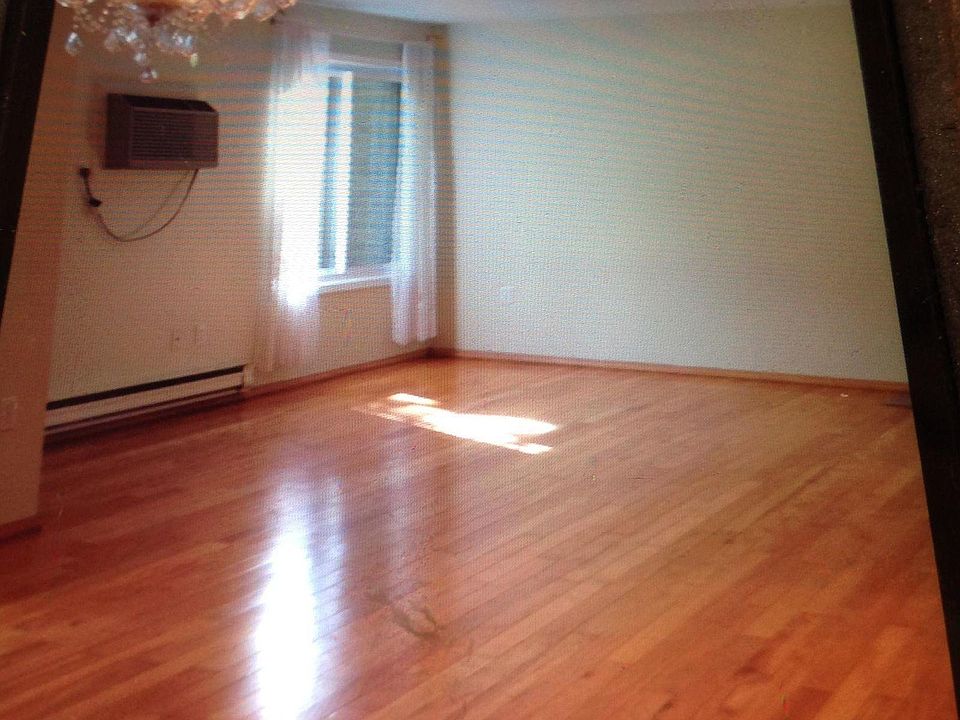 2nd image of 29 Meadow Green Cir Unit B