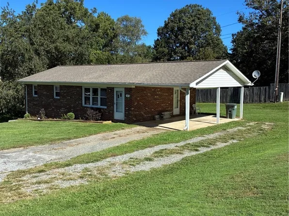 49 Montview Drive, Sparta, NC 28675