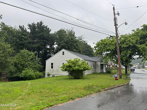 2nd image of 212 James Ave