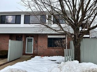 85 Rosewood Dr #28-1, Stoughton, MA 02072
