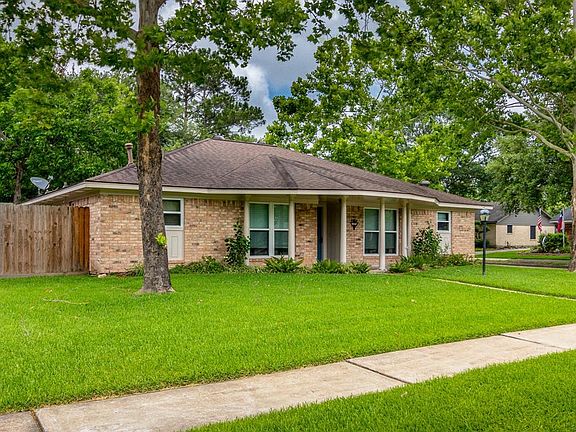 GREAT CORNER LOT WITH LARGE FRONT YARD