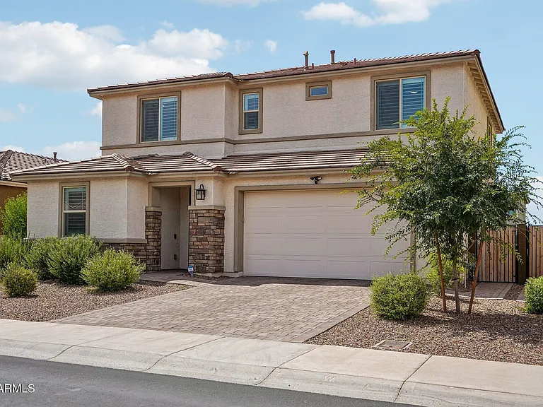 9019 W Denton Ln — Photo 11