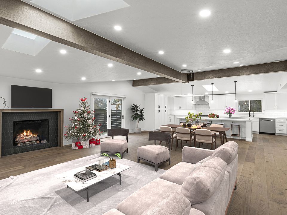 Open Living to Kitchen