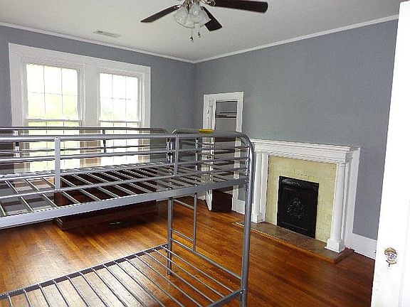 3rd image of 110 Lanier Ln