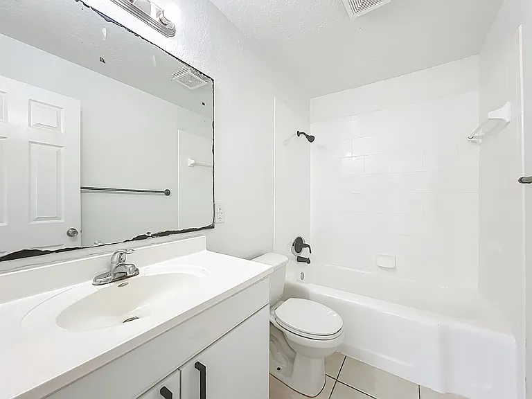 301 E Atwater Ave — Photo 8